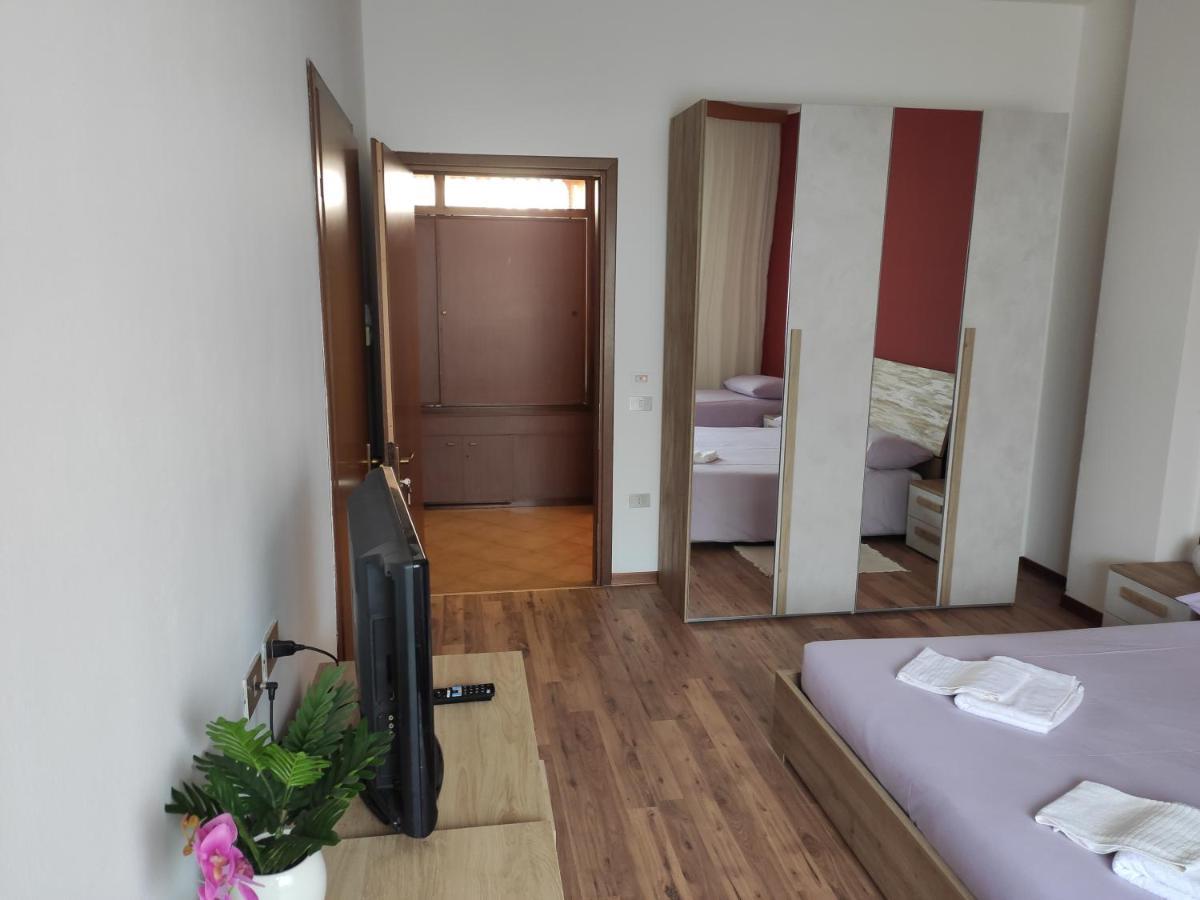 Albergo Al Trieste 니미스 외부 사진